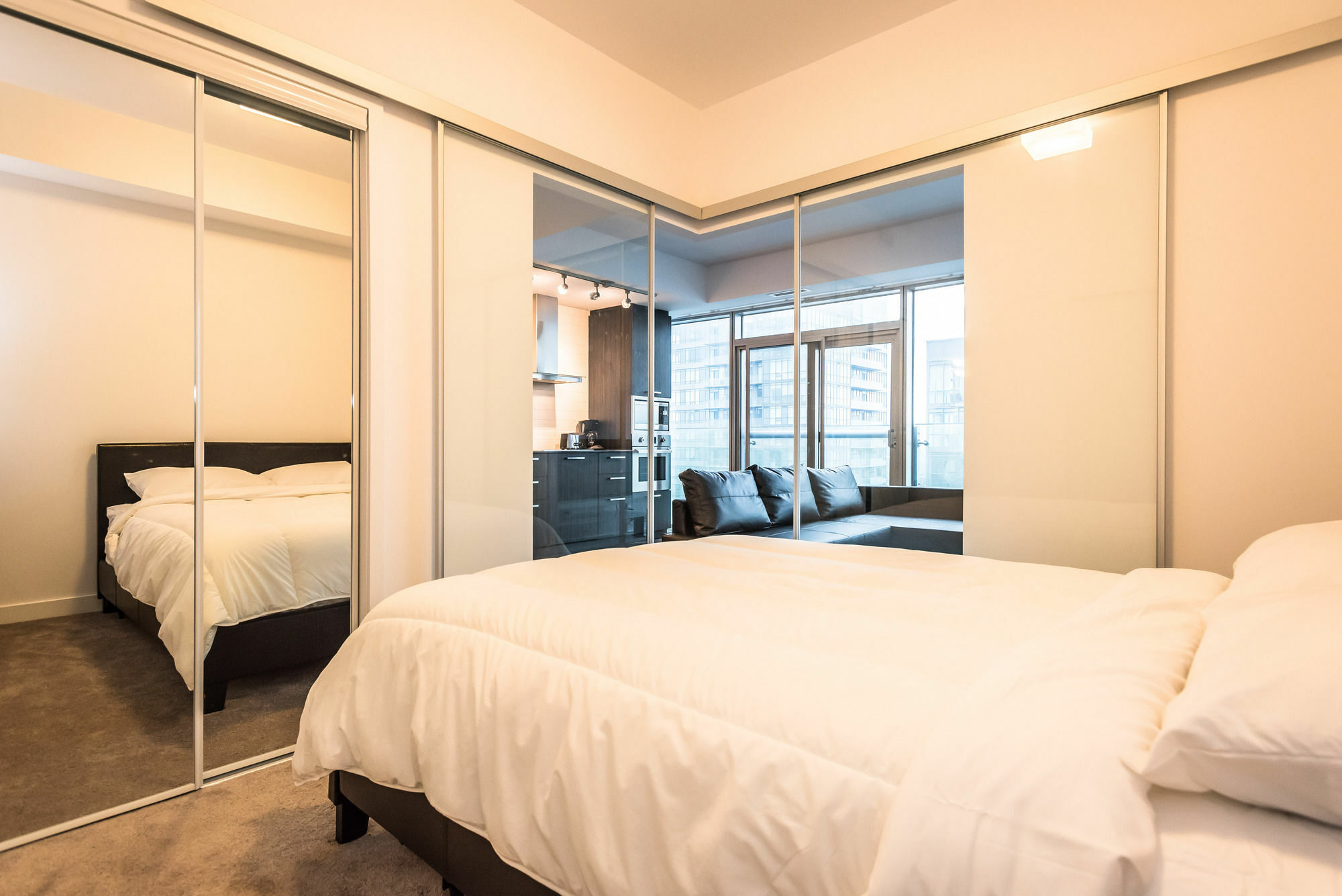 Downtown Luxury Lakeview Condo Toronto Exterior photo